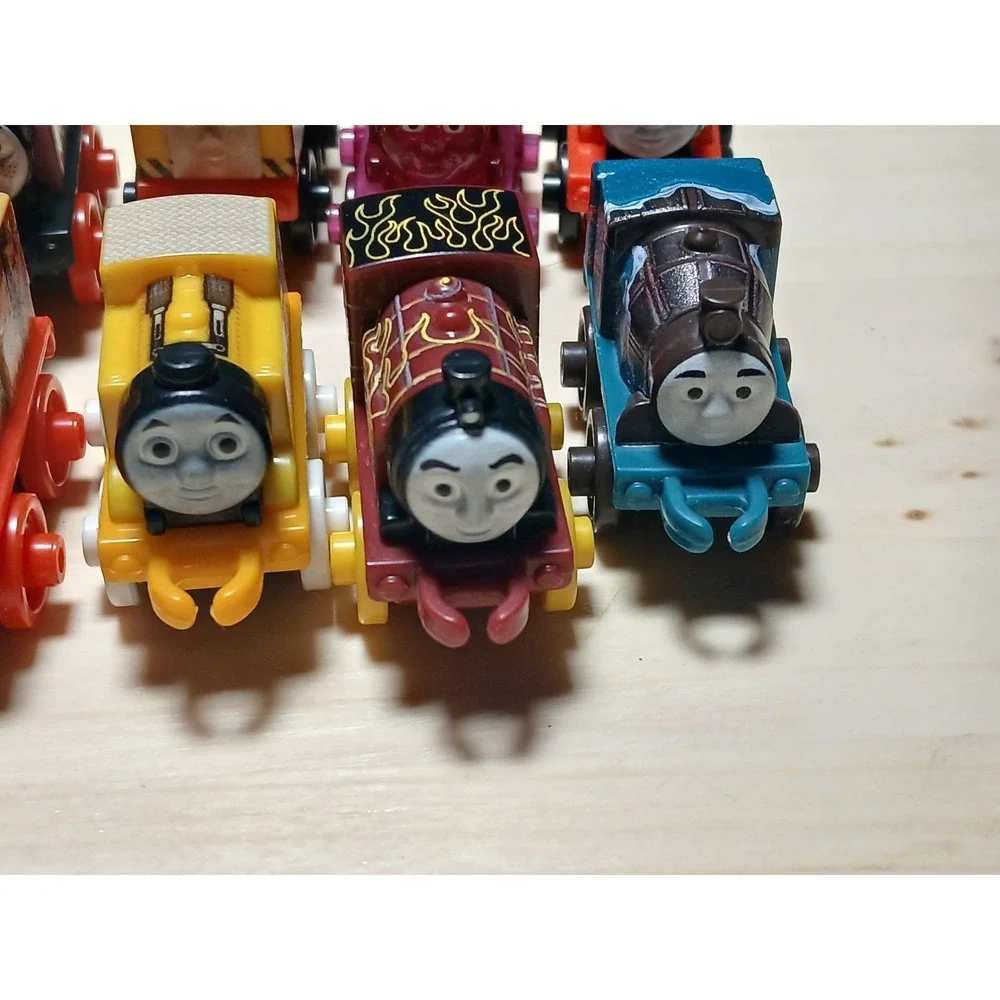 Thomas & Friends Mini Train Engines Lot, Multicolor